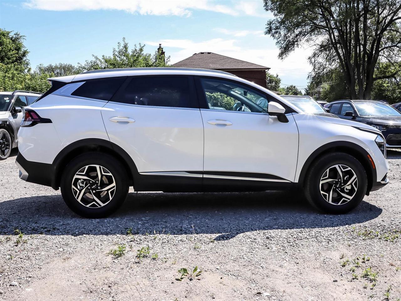 2025 Kia Sportage LX Photo4