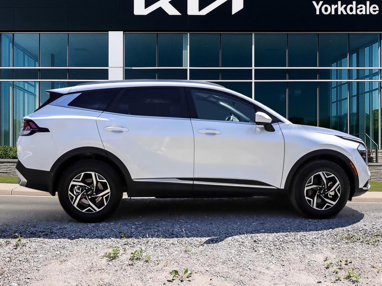 2025 Kia Sportage LX Photo3