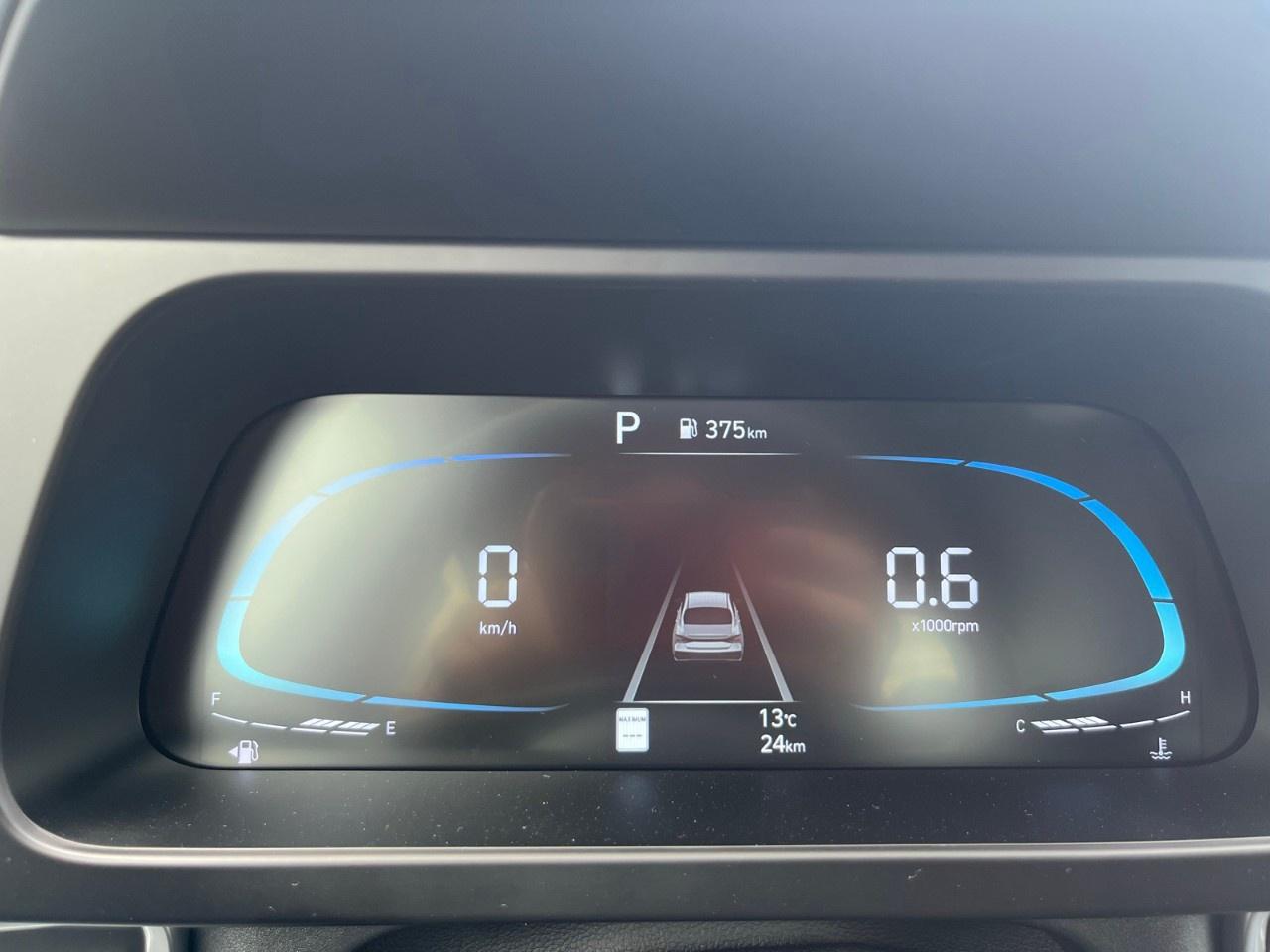 2025 Hyundai Elantra Preferred IVT Photo