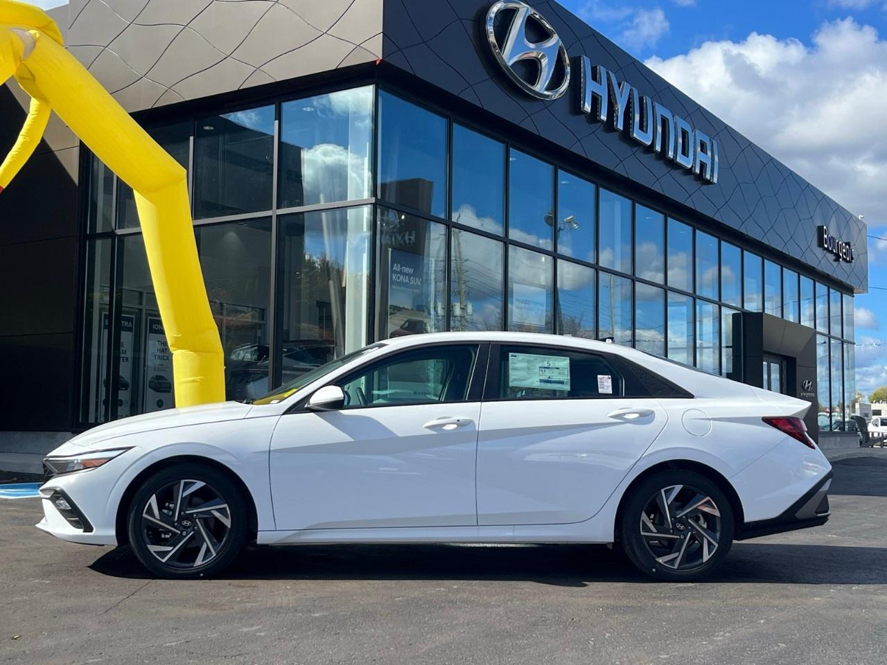 2025 Hyundai Elantra Preferred IVT Photo