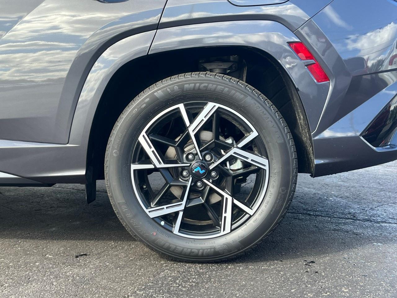 2025 Hyundai Tucson Hybrid N-Line AWD Photo3