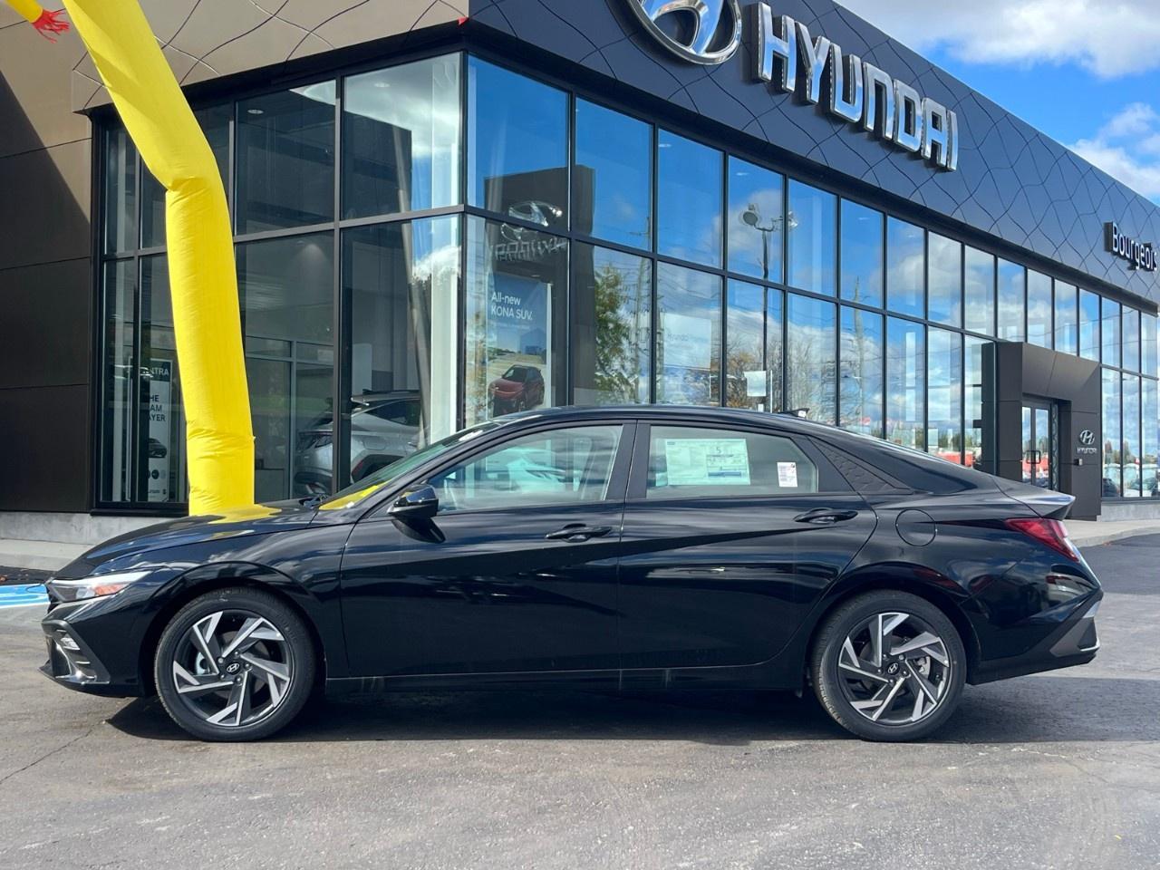 2025 Hyundai Elantra Preferred IVT w/Tech Pkg Photo2