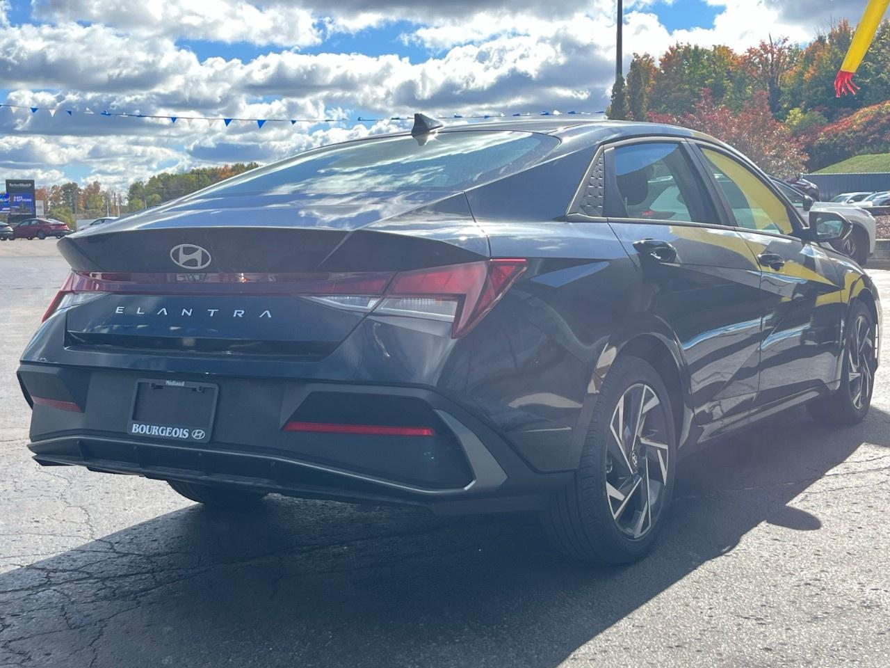 2025 Hyundai Elantra Preferred IVT w/Tech Pkg Photo