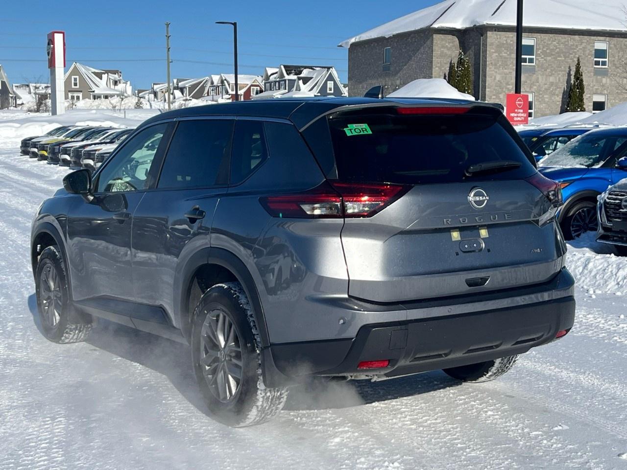 2026 Nissan Rogue AWD S Photo4