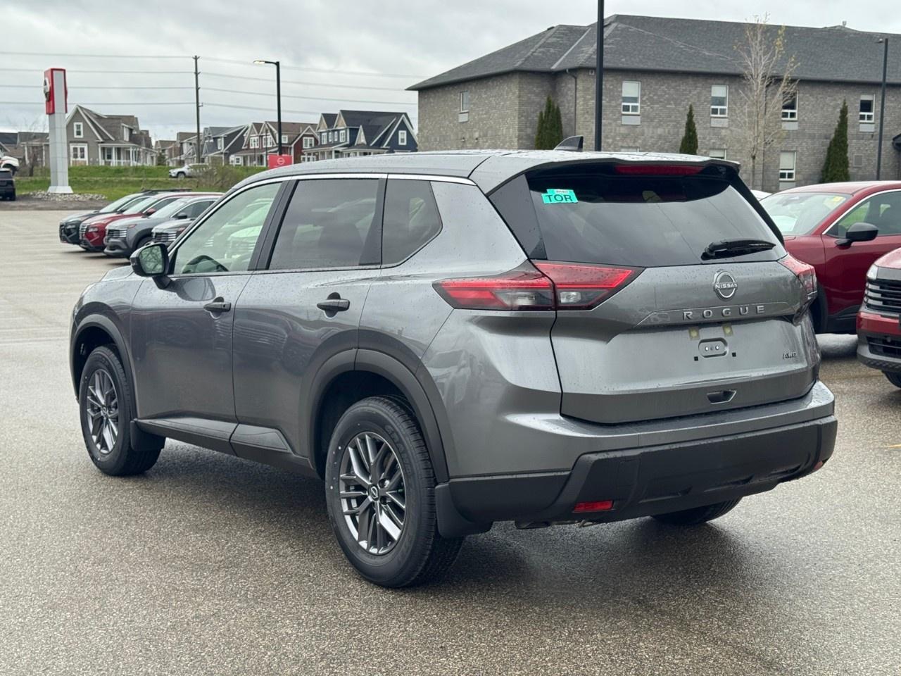 2026 Nissan Rogue AWD S Photo4