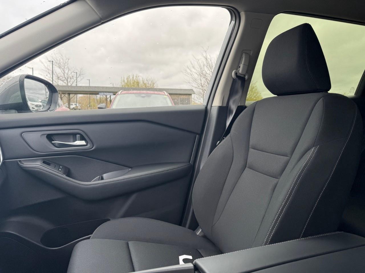 2026 Nissan Rogue AWD S Photo
