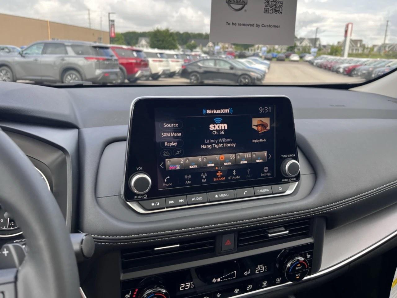 2026 Nissan Rogue AWD SV Moonroof Photo