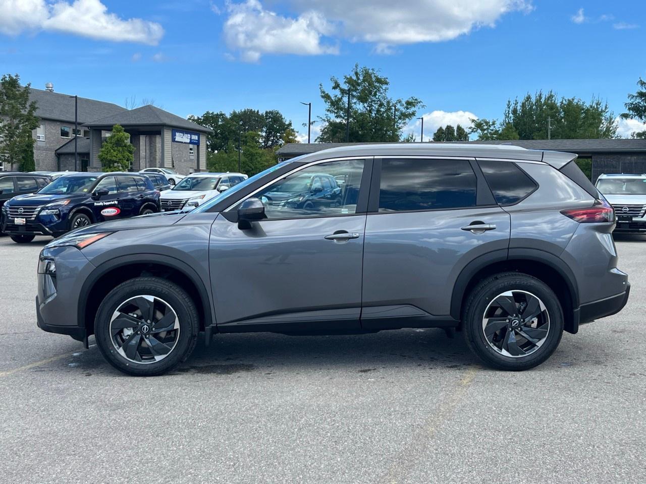 2026 Nissan Rogue AWD SV Moonroof Photo