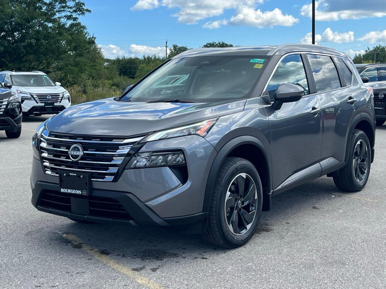 2026 Nissan Rogue AWD SV Moonroof Photo2