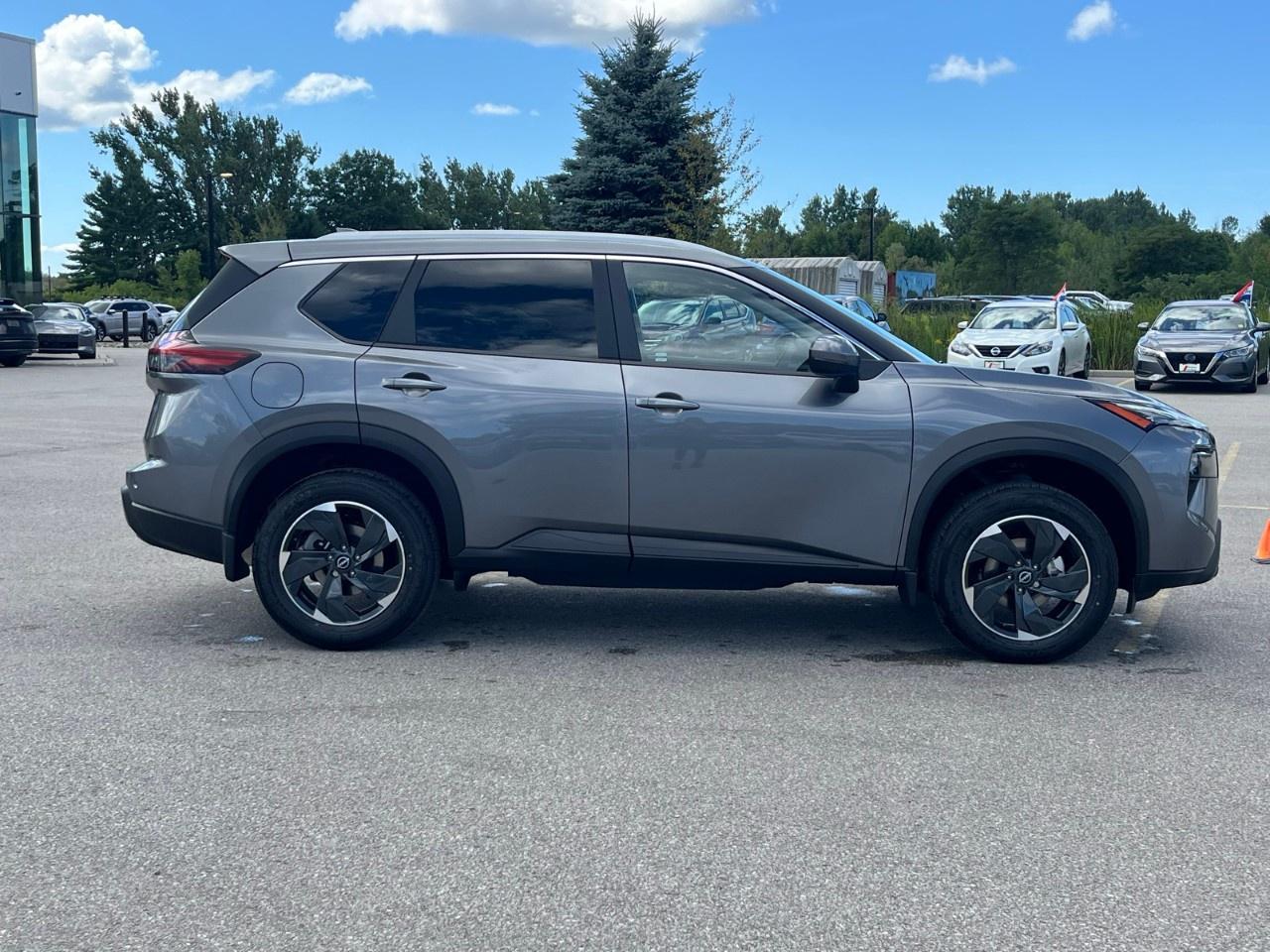 2026 Nissan Rogue AWD SV Moonroof Photo