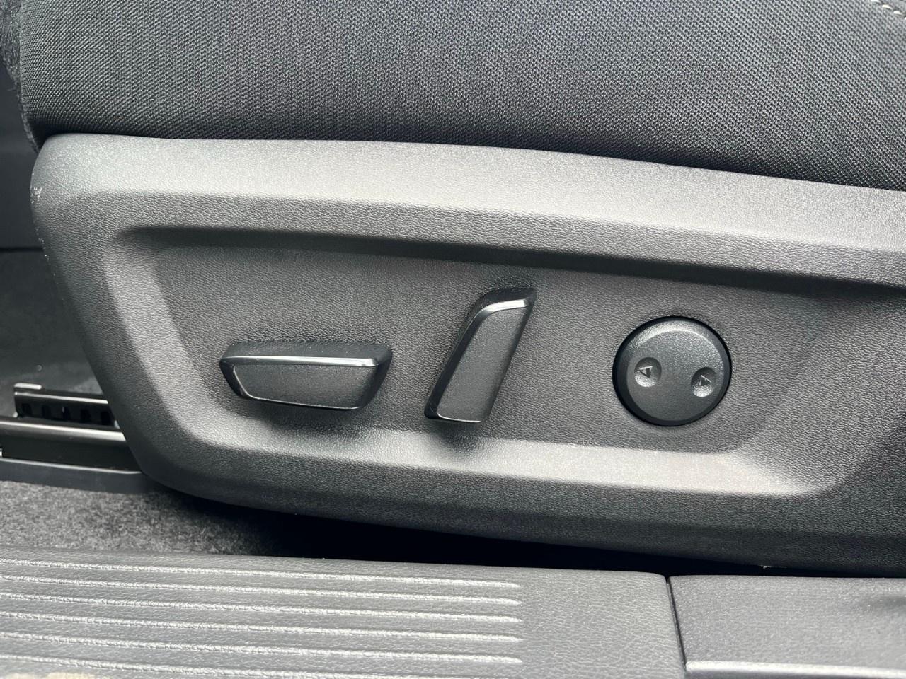 2026 Nissan Rogue AWD SV Moonroof Photo