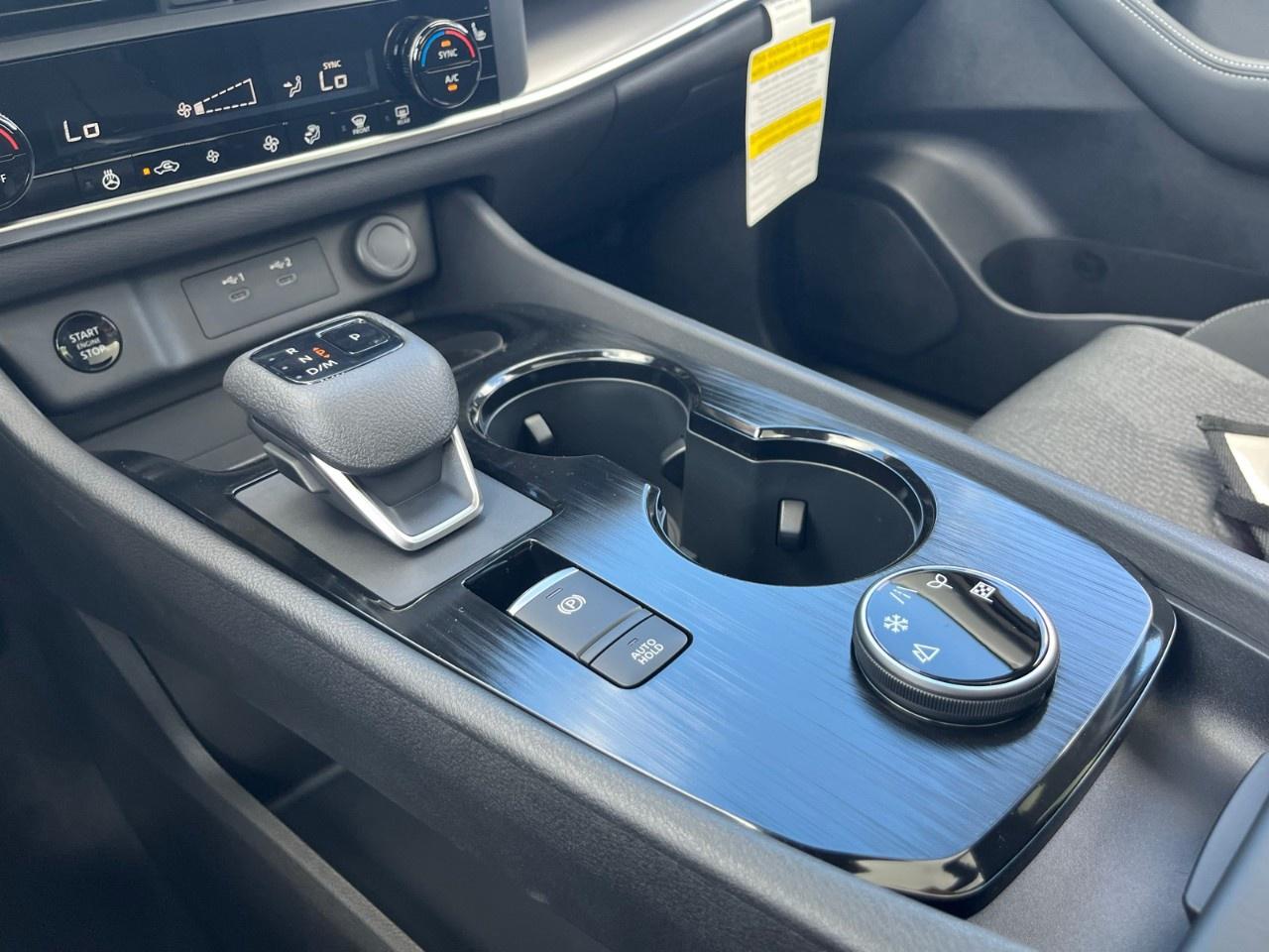 2026 Nissan Rogue AWD SV Moonroof Photo