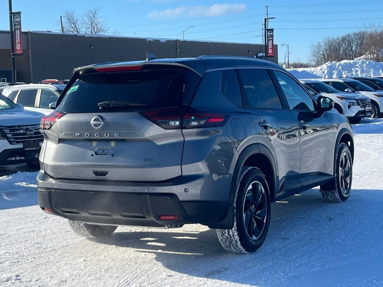 2026 Nissan Rogue AWD SV Moonroof Photo