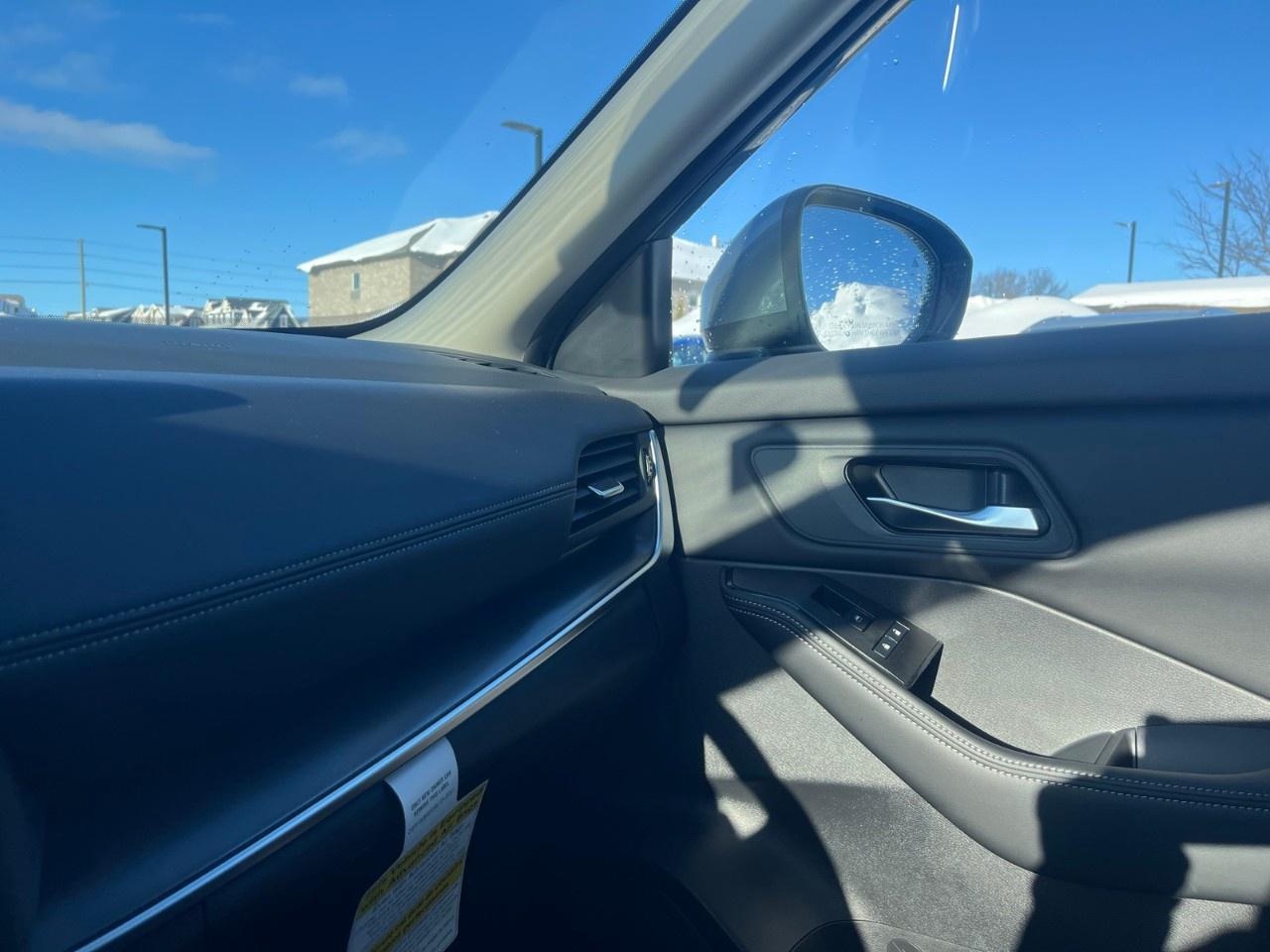 2026 Nissan Rogue AWD SV Moonroof Photo