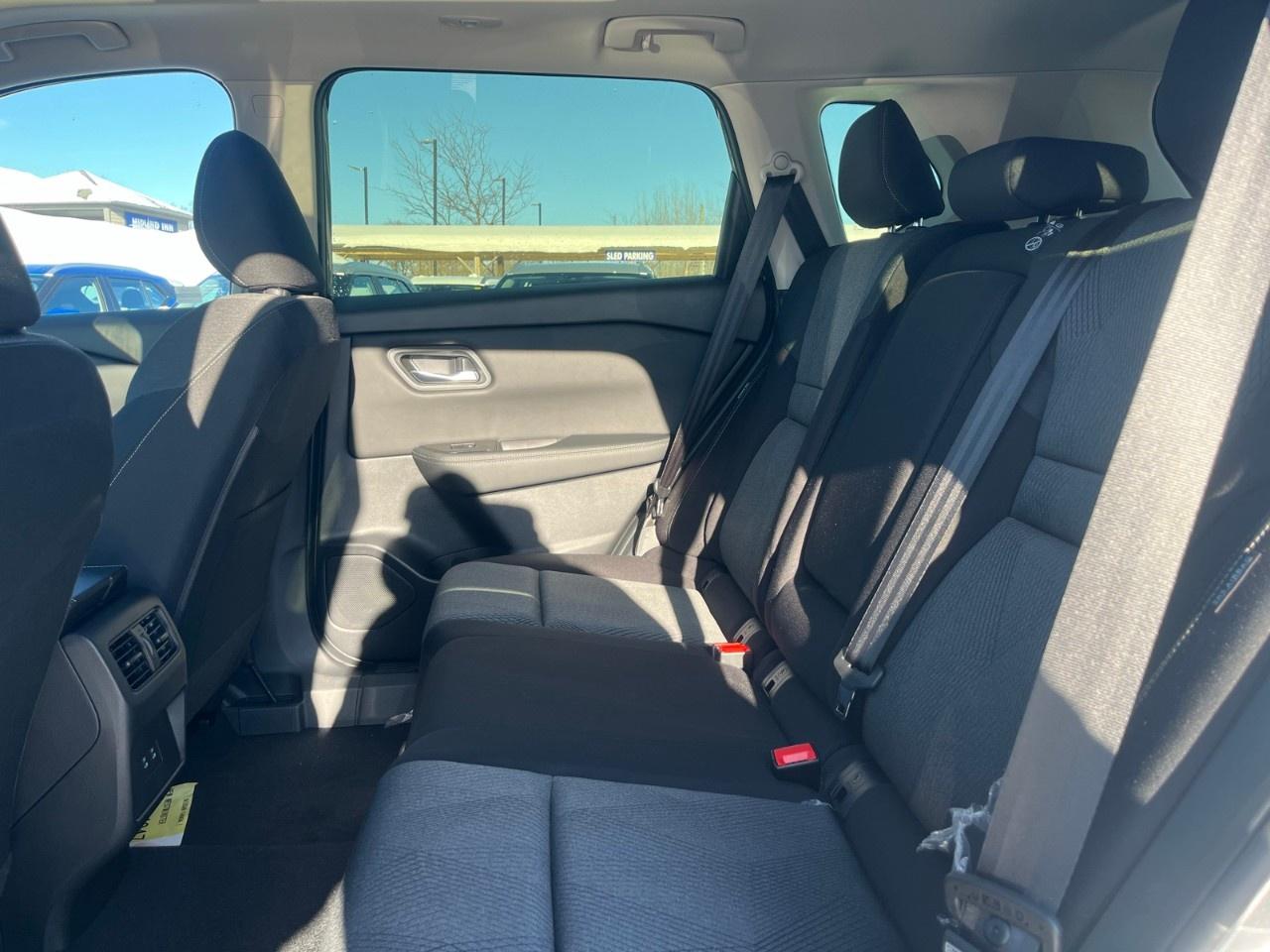 2026 Nissan Rogue AWD SV Moonroof Photo