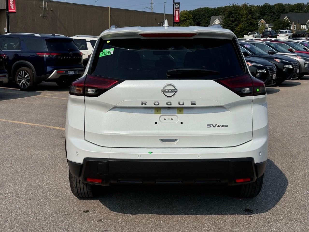 2026 Nissan Rogue AWD SV Moonroof Photo4