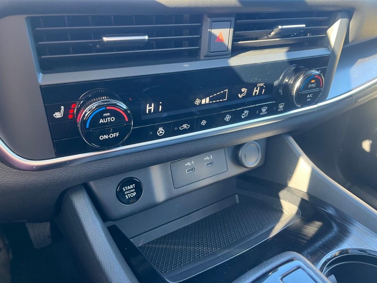 2026 Nissan Rogue AWD SV Moonroof Photo