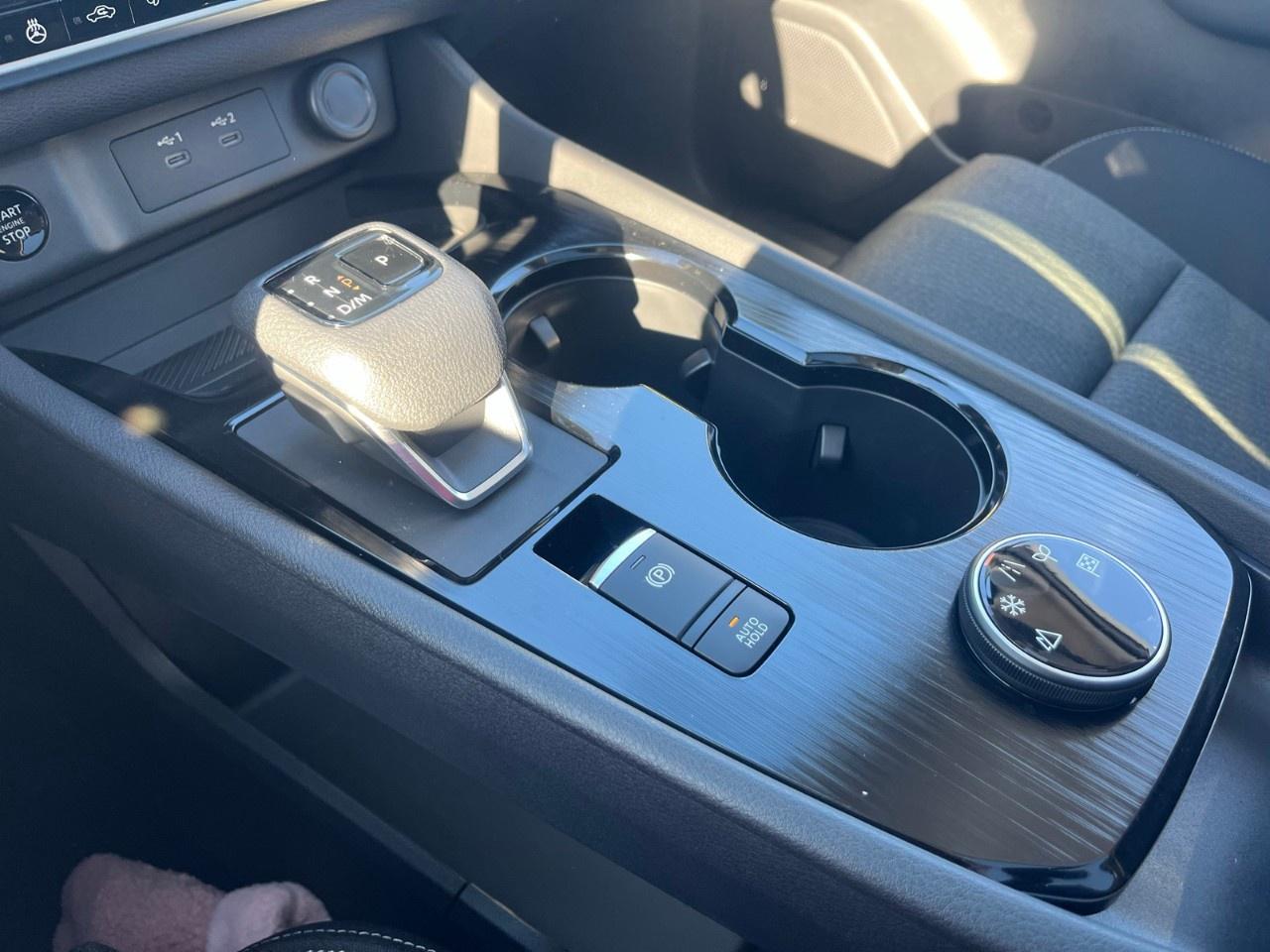 2026 Nissan Rogue AWD SV Moonroof Photo