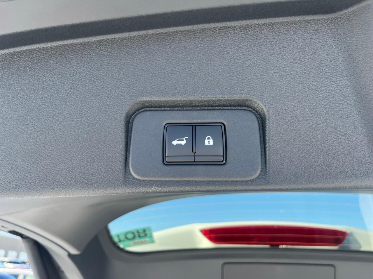 2026 Nissan Rogue AWD SV Moonroof Photo