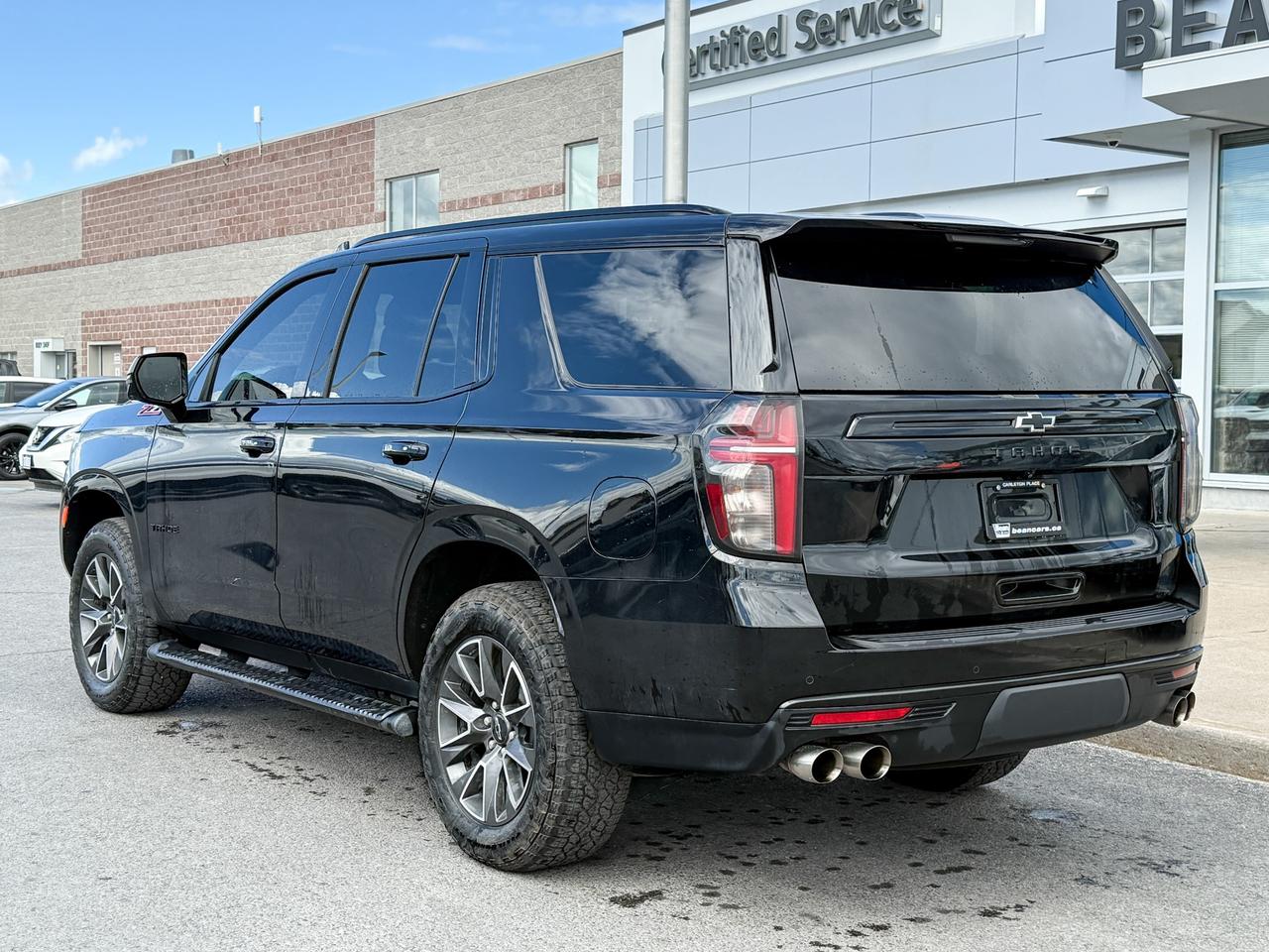 2023 Chevrolet Tahoe Z71 ONE OWNER, CLEAN CARFAX, 6.2L V8, MAX TRAILERING PACKAGE, HEATED SEATS, HEATED STEERING WHEEL, NAVIGATION, BOSE AUDIO SYSTEM, SUNROOF, REMOTE START, HD SURROUND VISION Photo