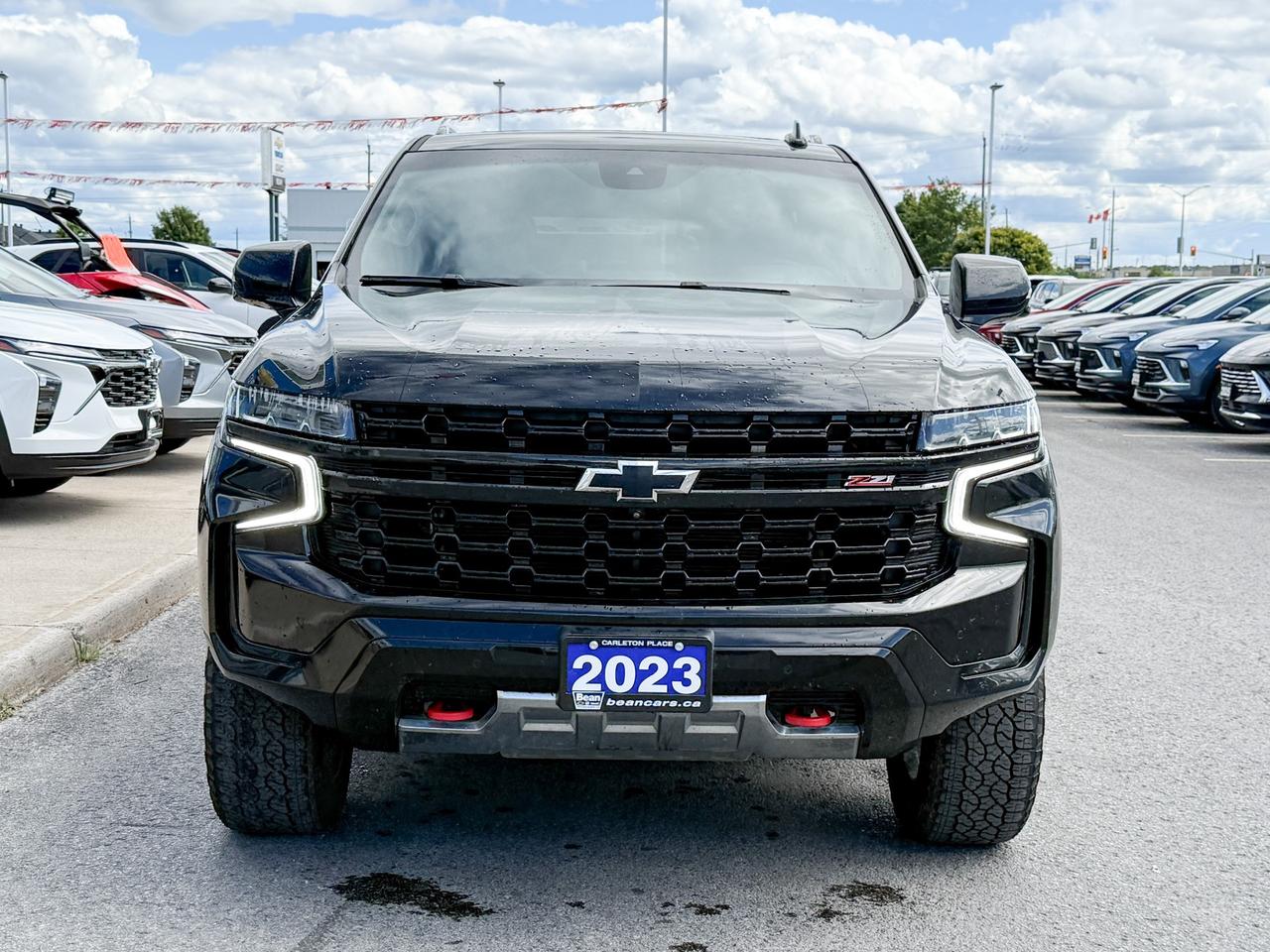 2023 Chevrolet Tahoe Z71 ONE OWNER, CLEAN CARFAX, 6.2L V8, MAX TRAILERING PACKAGE, HEATED SEATS, HEATED STEERING WHEEL, NAVIGATION, BOSE AUDIO SYSTEM, SUNROOF, REMOTE START, HD SURROUND VISION Photo