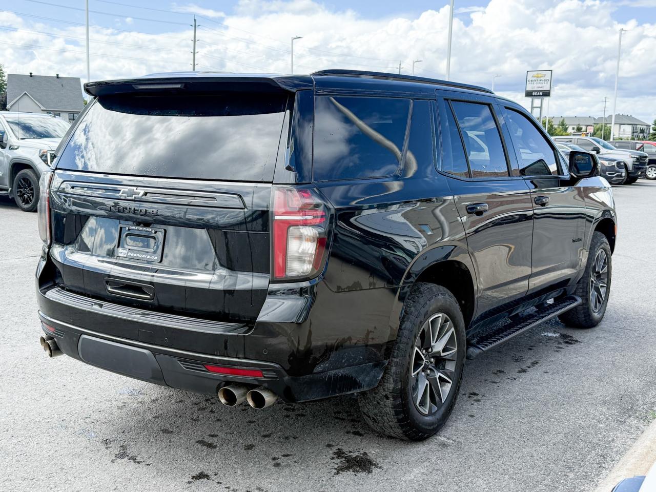2023 Chevrolet Tahoe Z71 ONE OWNER, CLEAN CARFAX, 6.2L V8, MAX TRAILERING PACKAGE, HEATED SEATS, HEATED STEERING WHEEL, NAVIGATION, BOSE AUDIO SYSTEM, SUNROOF, REMOTE START, HD SURROUND VISION Photo
