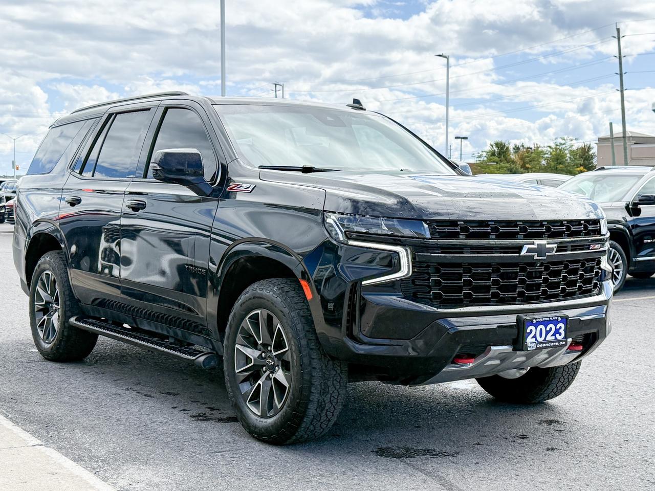 2023 Chevrolet Tahoe Z71 ONE OWNER, CLEAN CARFAX, 6.2L V8, MAX TRAILERING PACKAGE, HEATED SEATS, HEATED STEERING WHEEL, NAVIGATION, BOSE AUDIO SYSTEM, SUNROOF, REMOTE START, HD SURROUND VISION Photo