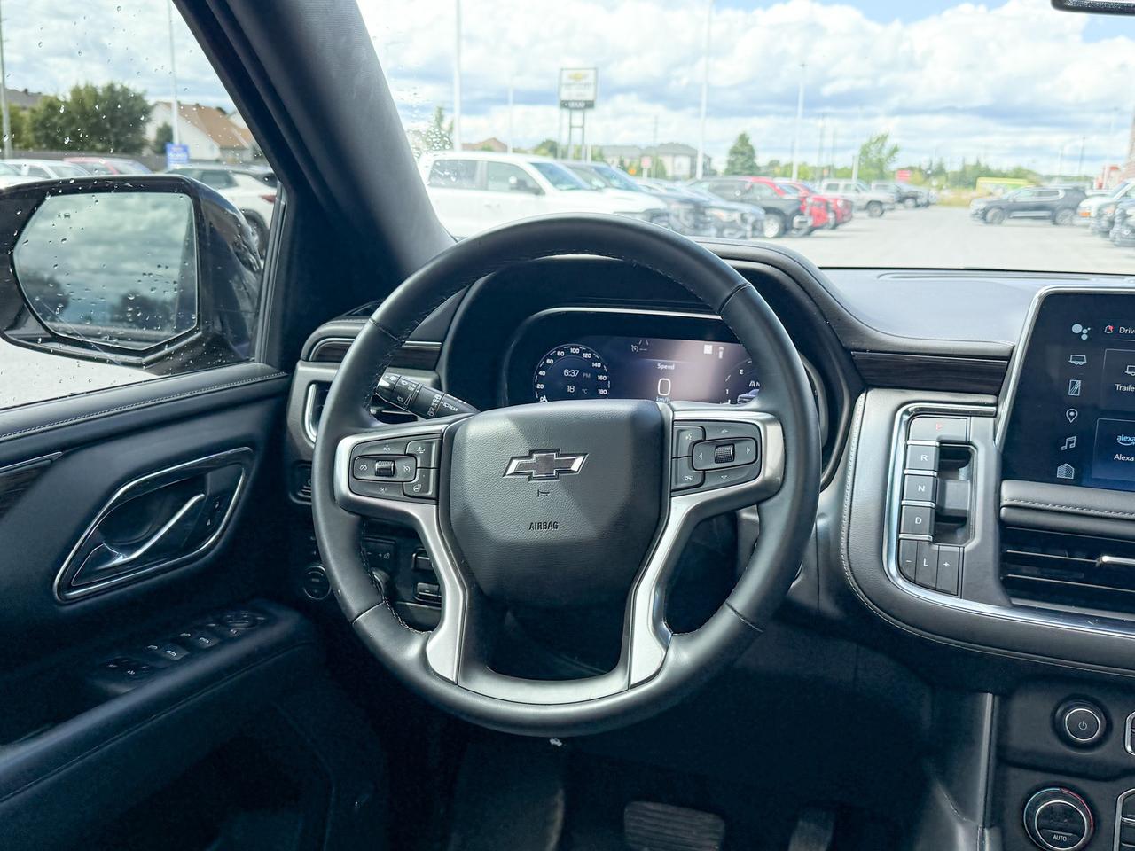 2023 Chevrolet Tahoe Z71 ONE OWNER, CLEAN CARFAX, 6.2L V8, MAX TRAILERING PACKAGE, HEATED SEATS, HEATED STEERING WHEEL, NAVIGATION, BOSE AUDIO SYSTEM, SUNROOF, REMOTE START, HD SURROUND VISION Photo