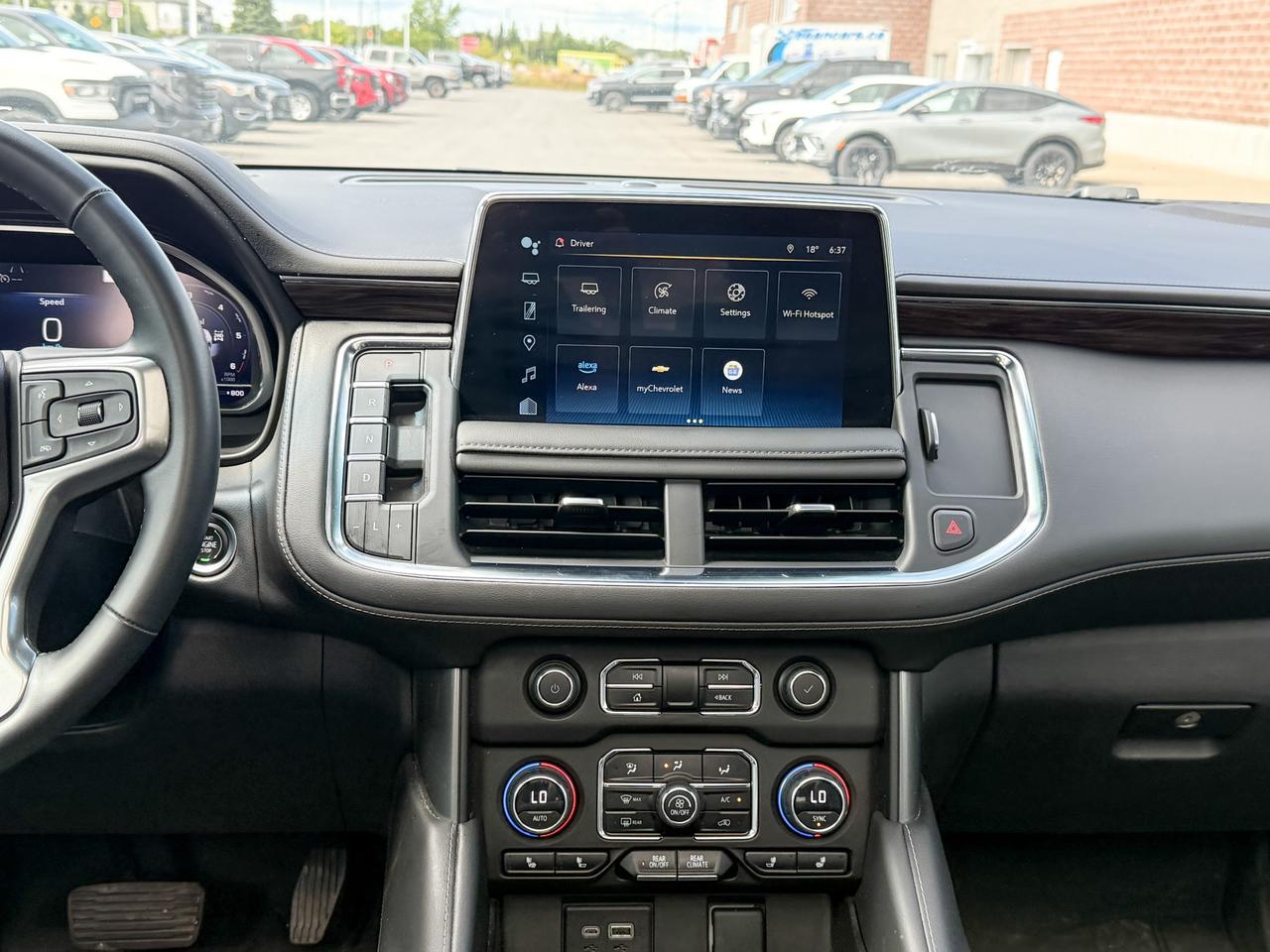 2023 Chevrolet Tahoe Z71 ONE OWNER, CLEAN CARFAX, 6.2L V8, MAX TRAILERING PACKAGE, HEATED SEATS, HEATED STEERING WHEEL, NAVIGATION, BOSE AUDIO SYSTEM, SUNROOF, REMOTE START, HD SURROUND VISION Photo