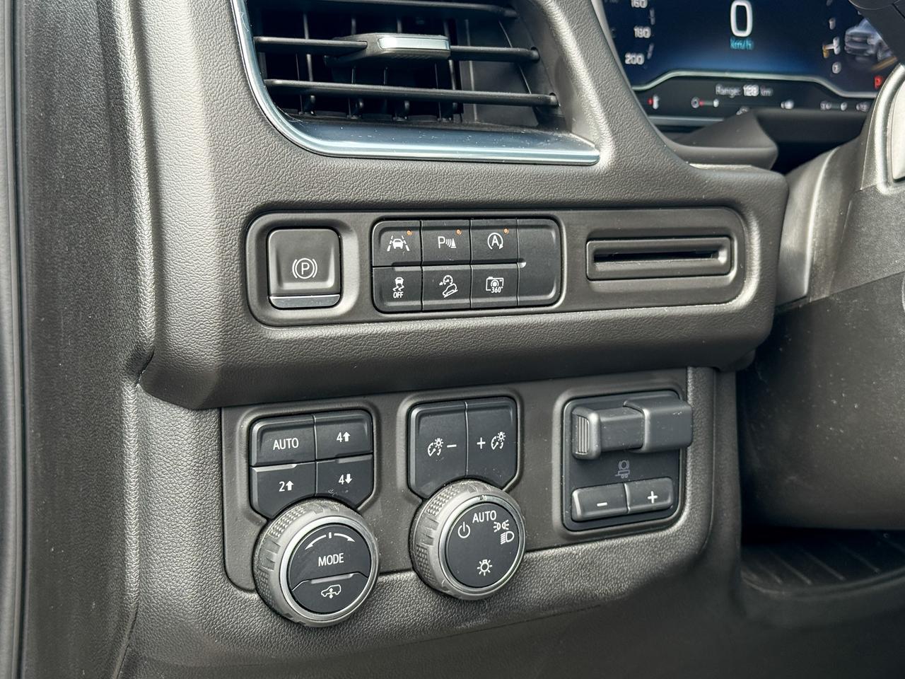 2023 Chevrolet Tahoe Z71 ONE OWNER, CLEAN CARFAX, 6.2L V8, MAX TRAILERING PACKAGE, HEATED SEATS, HEATED STEERING WHEEL, NAVIGATION, BOSE AUDIO SYSTEM, SUNROOF, REMOTE START, HD SURROUND VISION Photo