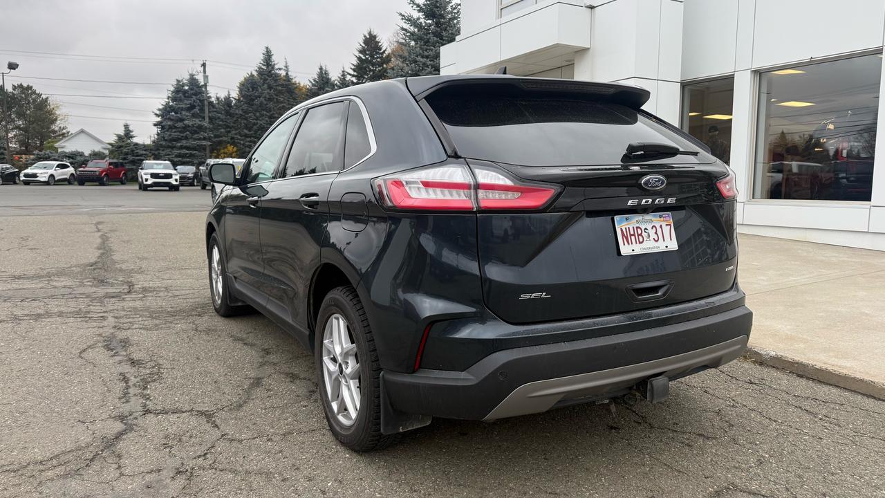 2024 Ford Edge SEL Photo3