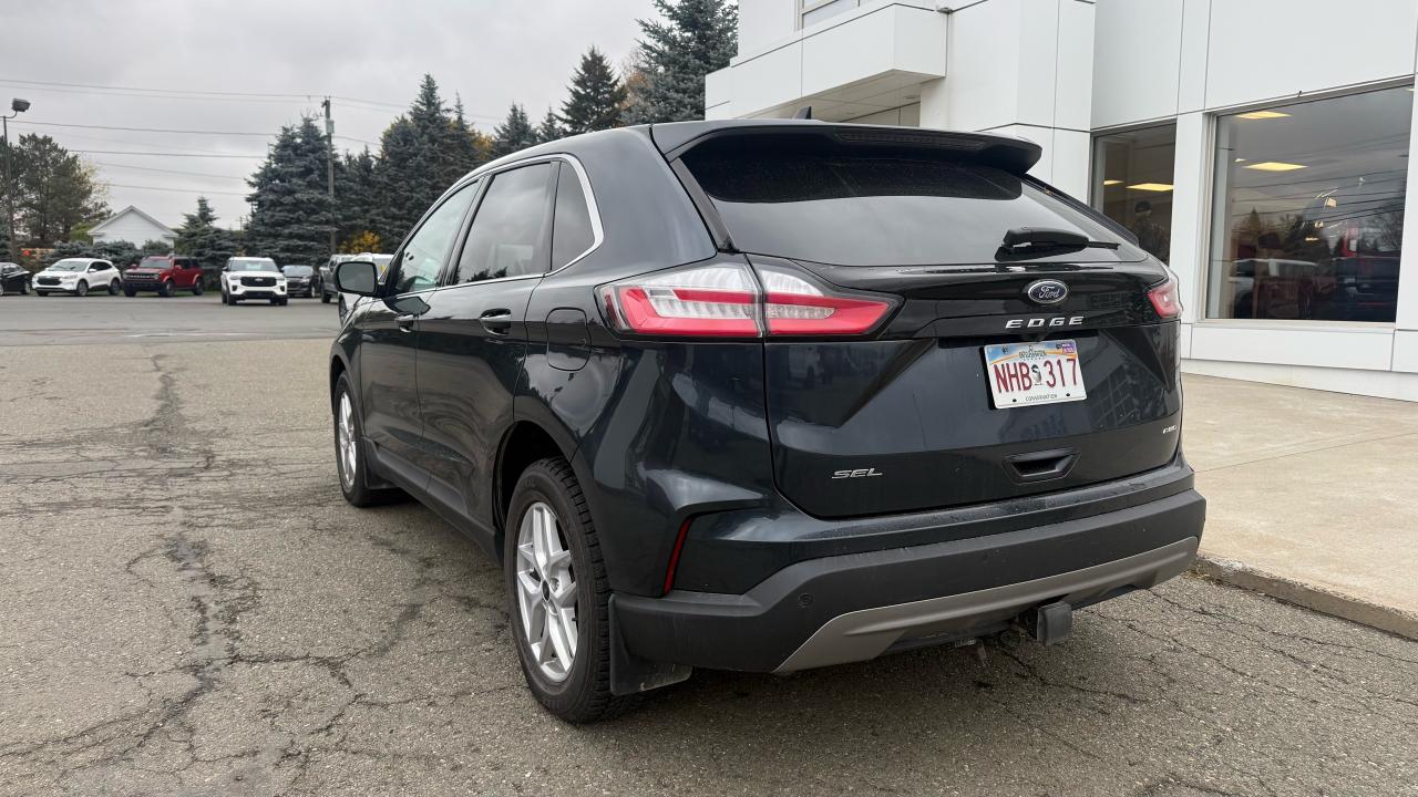 2024 Ford Edge  Photo3