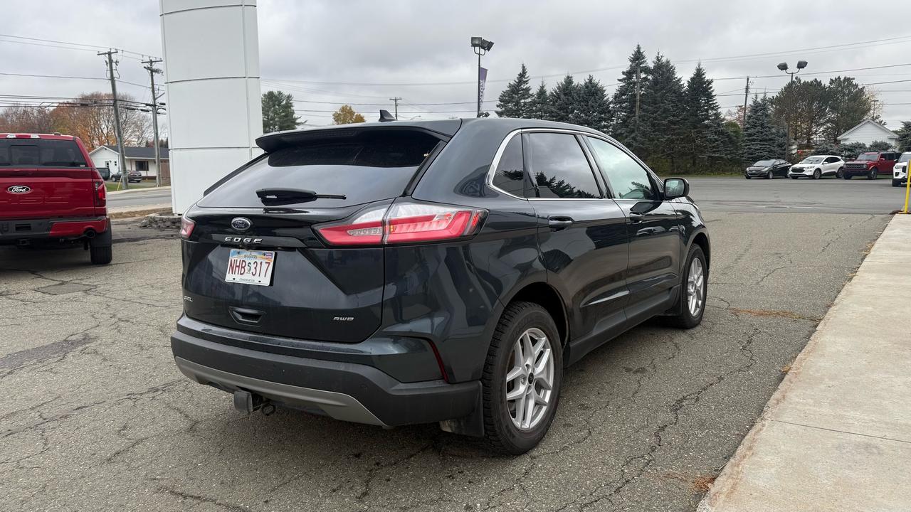 2024 Ford Edge SEL Photo2
