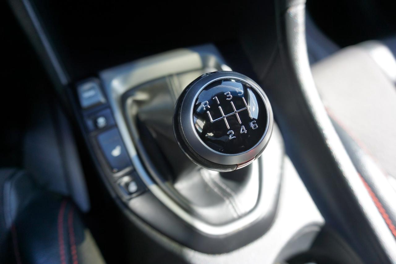 2019 Hyundai Veloster 1.6 TURBO R-SPEC 6 SPEED CERTIFIED *ACCIDENT FREE* CAMERA BLUETOOTH LEATHER HEATED SEATS PANO ROOF CRUISE ALLOYS Photo