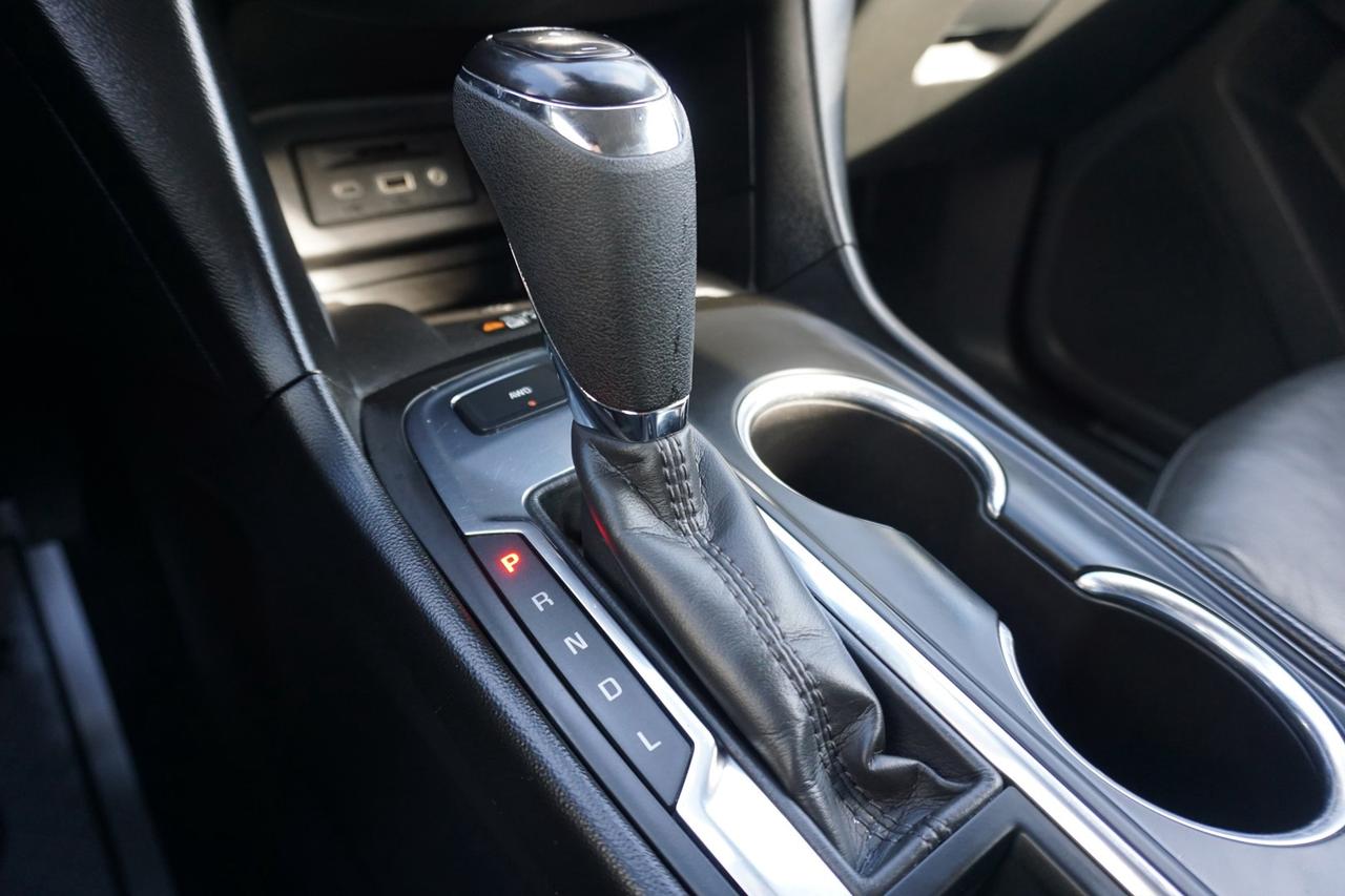 2021 Chevrolet Equinox PREMIER AWD CERTIFIED *ACCIDENT FREE* CAMERA BLUETOOTH LEATHER HEATED SEATS CRUISE ALLOYS Photo