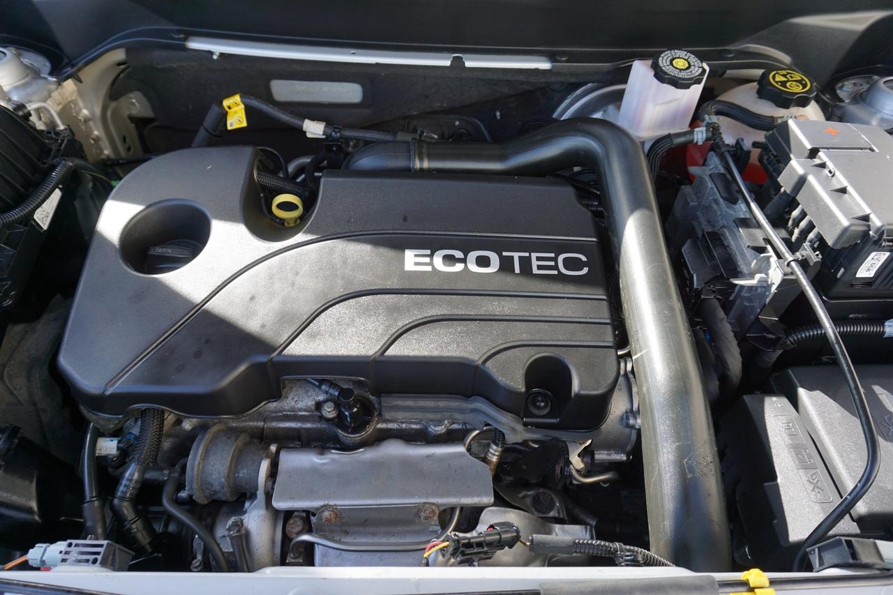 2021 Chevrolet Equinox PREMIER AWD CERTIFIED *ACCIDENT FREE* CAMERA BLUETOOTH LEATHER HEATED SEATS CRUISE ALLOYS Photo