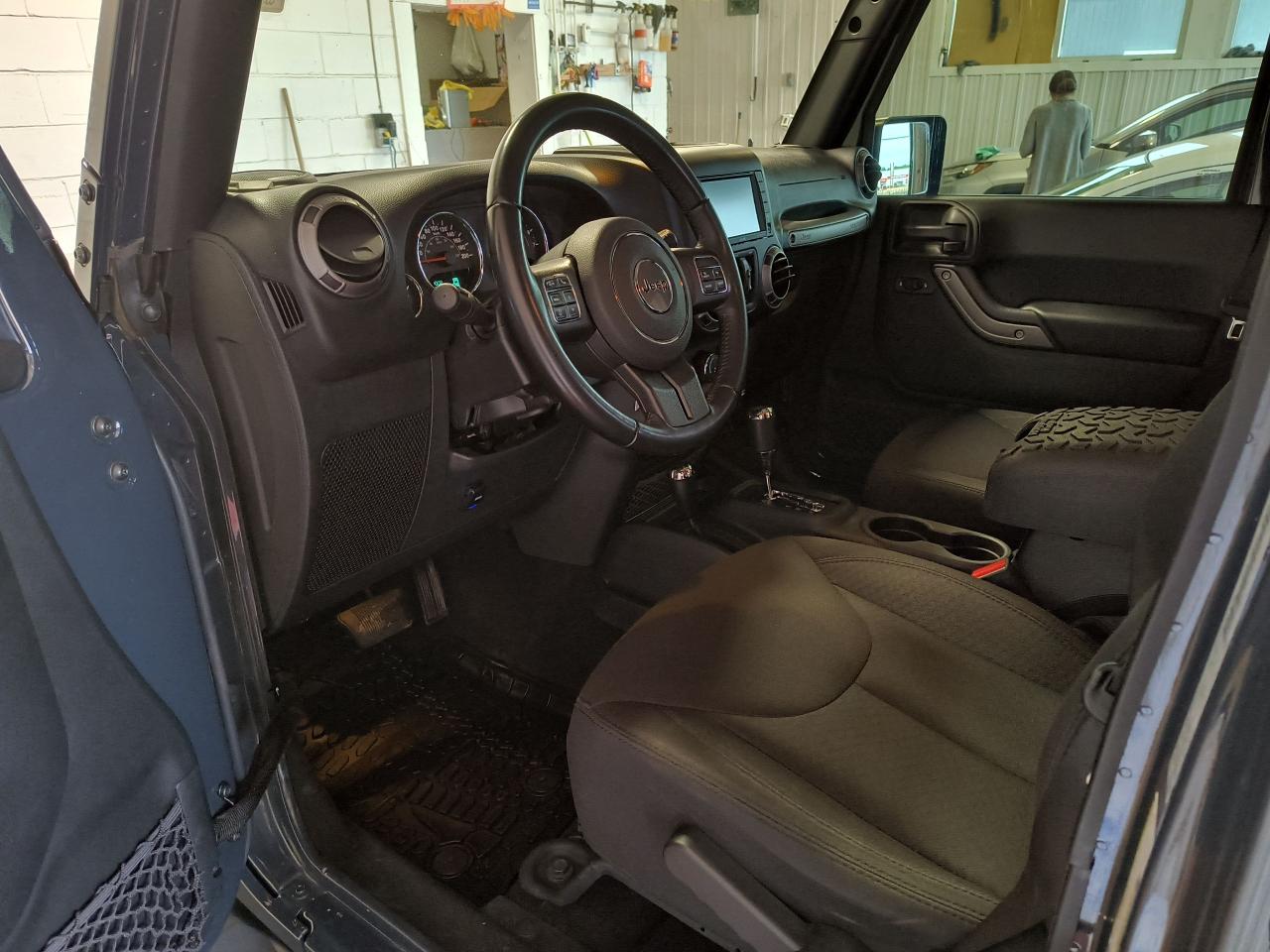 2018 Jeep Wrangler Willys Wheeler Photo0
