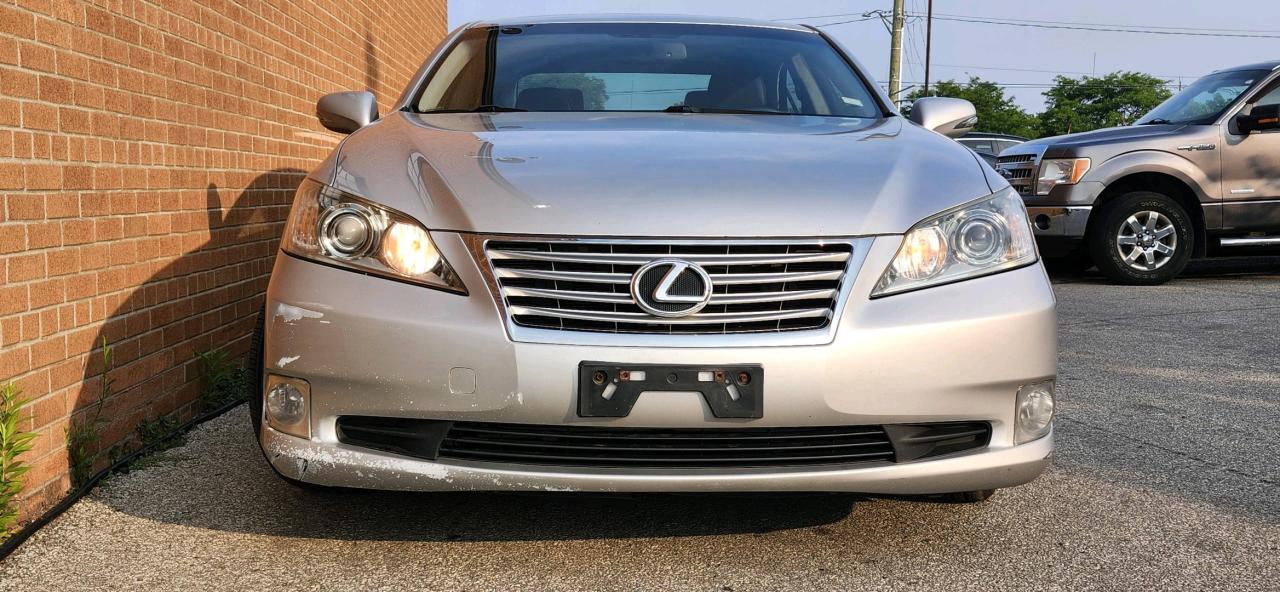 2011 Lexus ES 350 4dr Sdn Photo