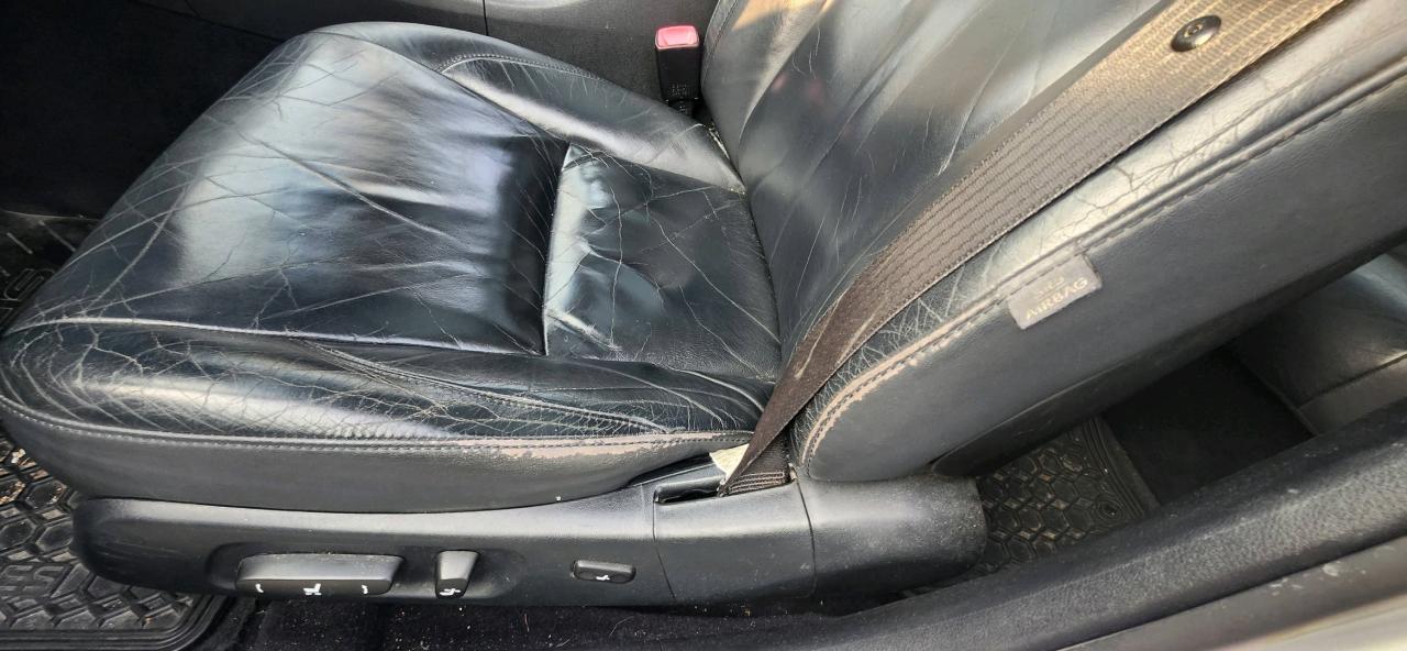 2011 Lexus ES 350 4dr Sdn Photo