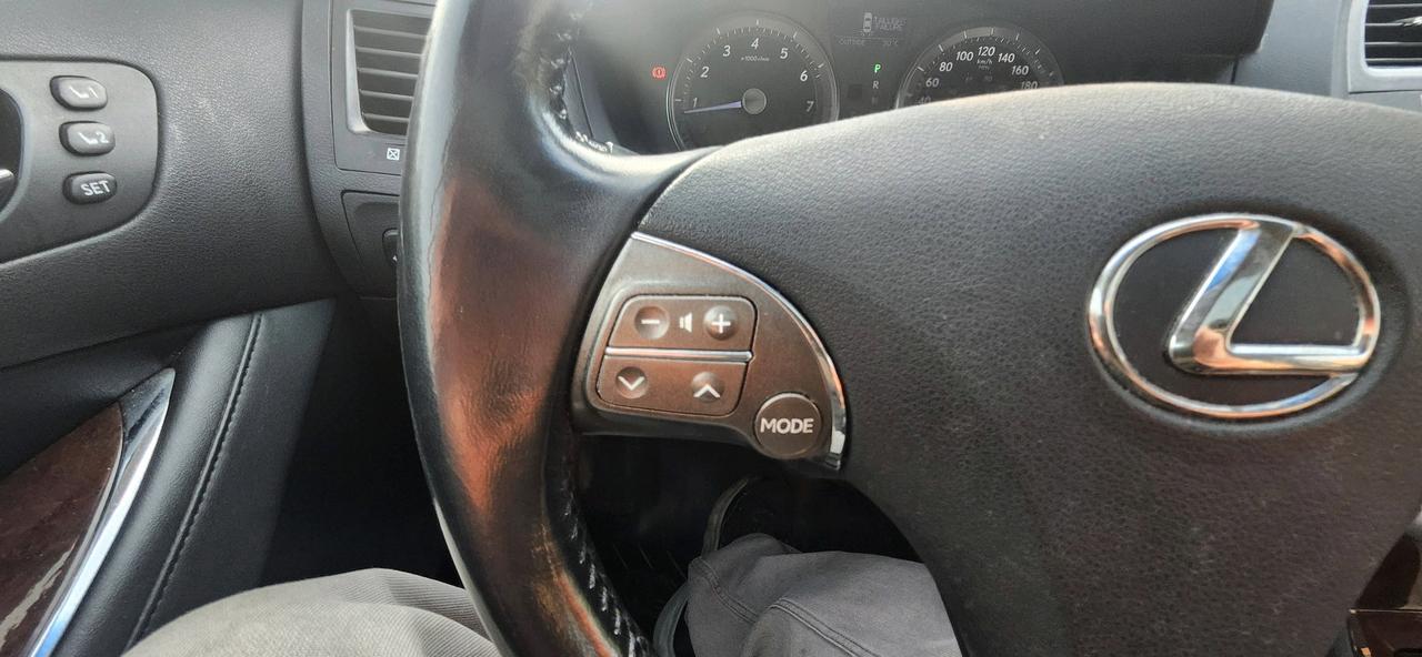 2011 Lexus ES 350 4dr Sdn Photo