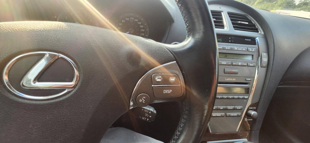 2011 Lexus ES 350 4dr Sdn Photo