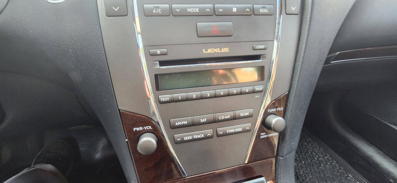 2011 Lexus ES 350 4dr Sdn Photo