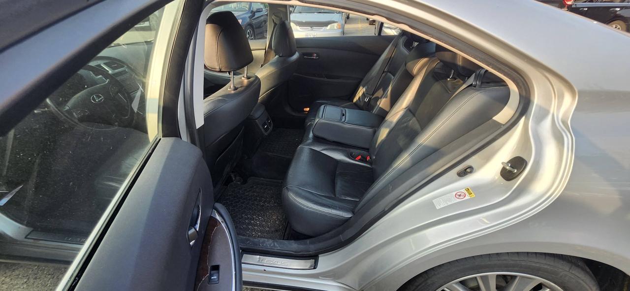 2011 Lexus ES 350 4dr Sdn Photo