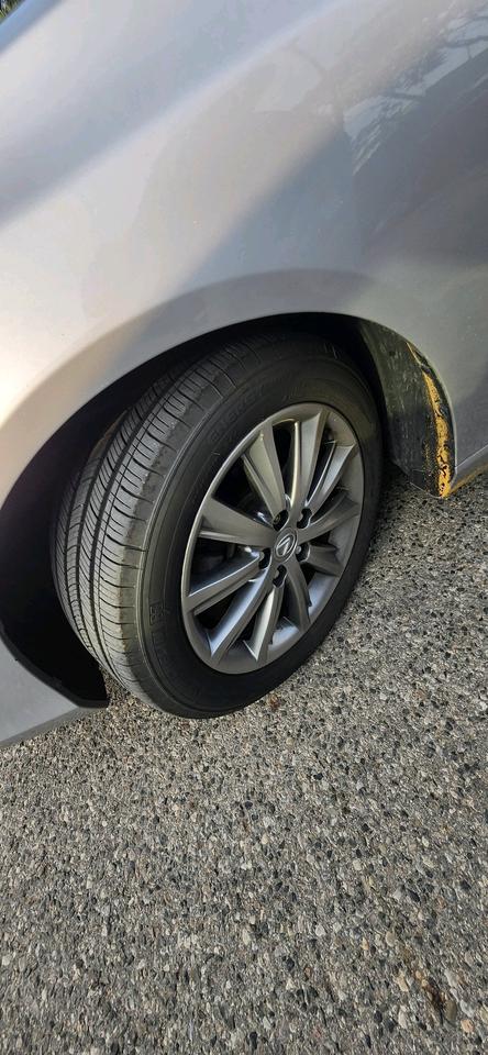 2011 Lexus ES 350 4dr Sdn Photo