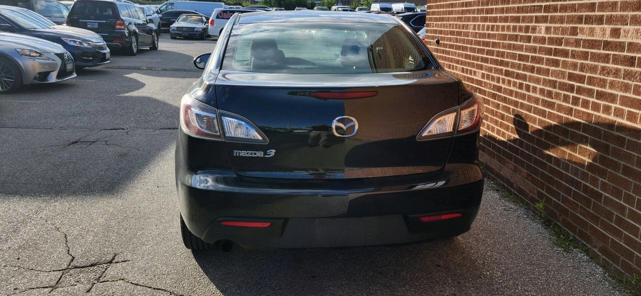 2011 Mazda MAZDA3 4dr Sdn Auto GX Photo