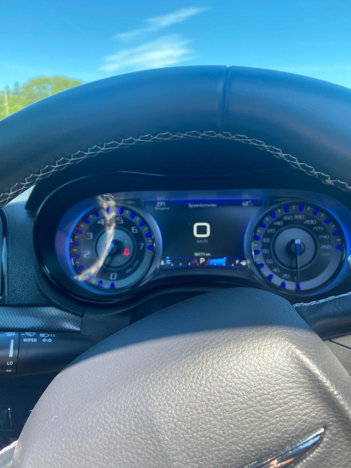 2016 Chrysler 300 300S Photo26