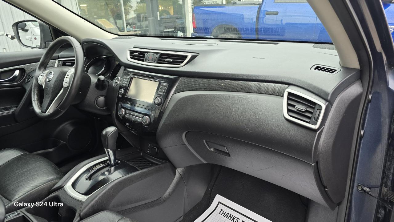 2015 Nissan Rogue SL - Photo #11
