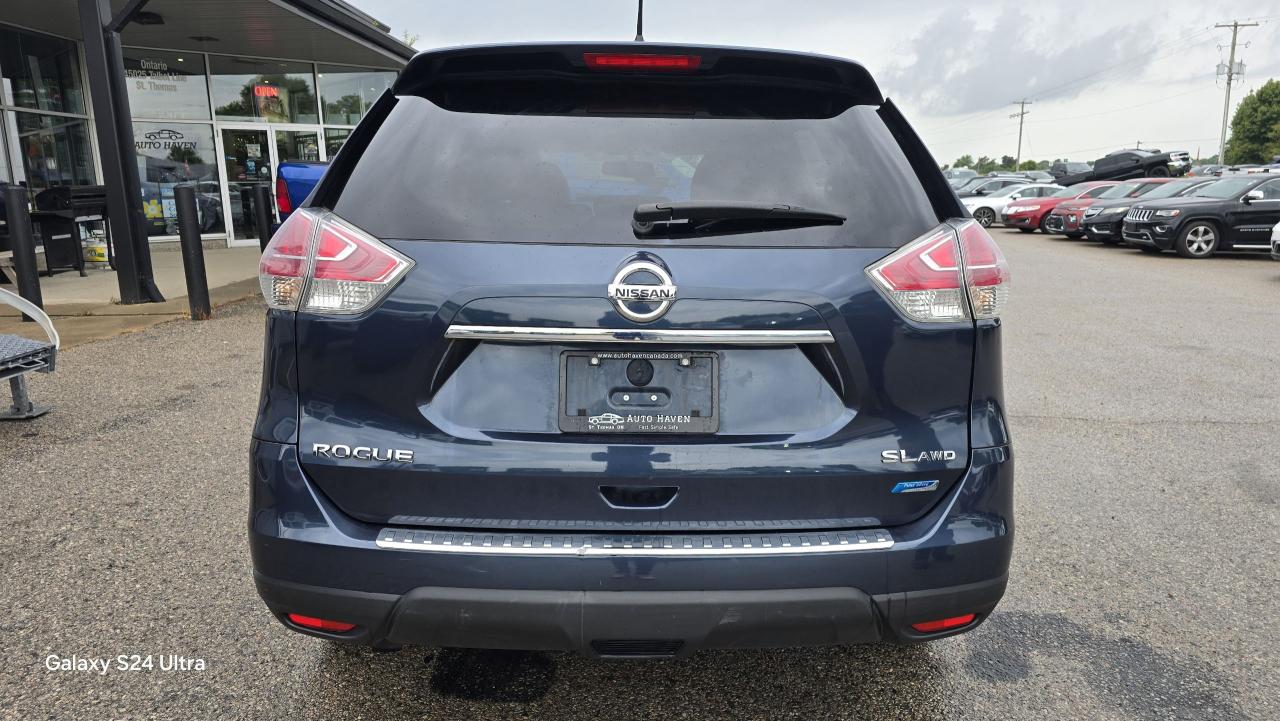 2015 Nissan Rogue SL - Photo #4