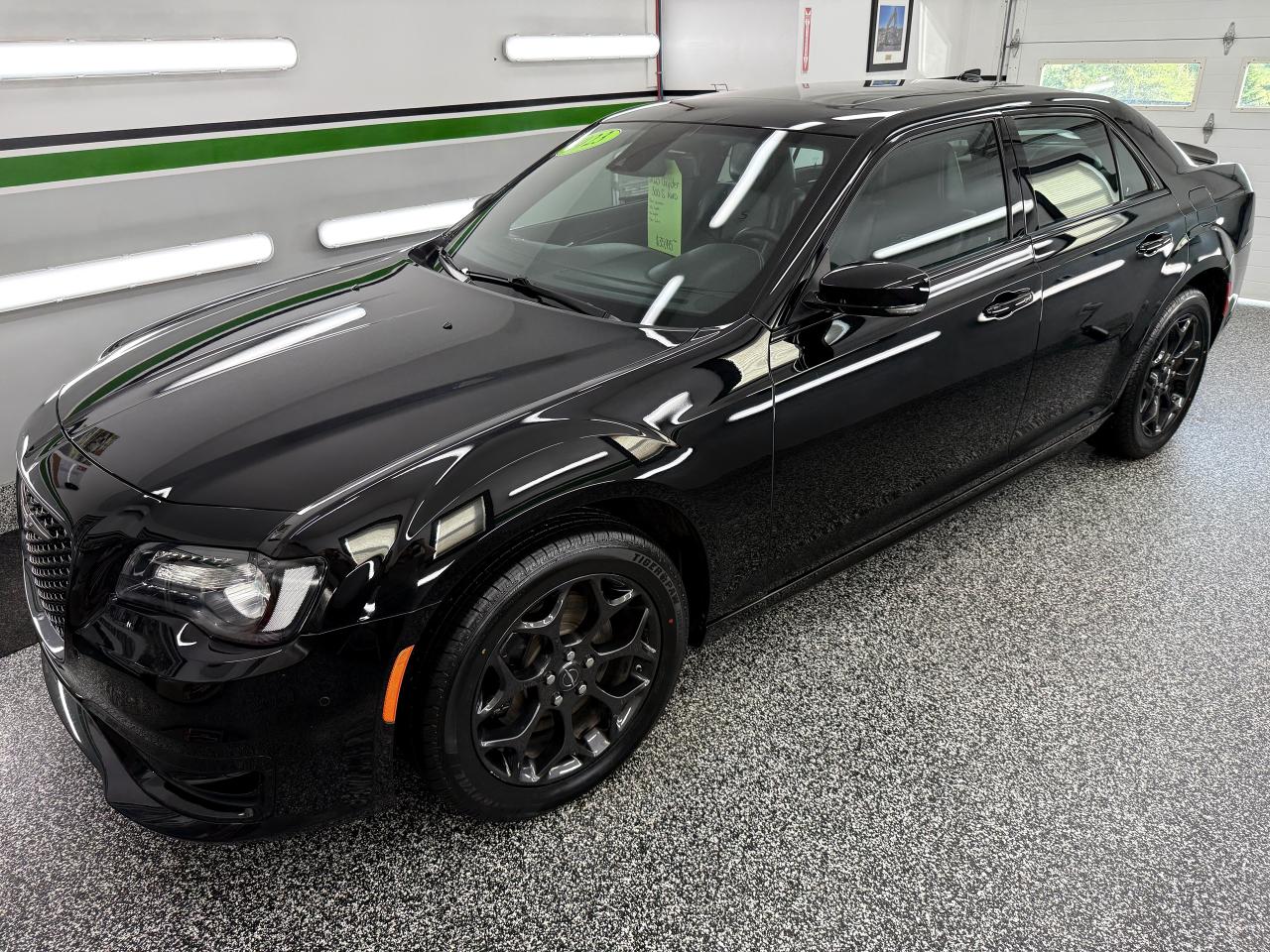 2023 Chrysler 300 *PENDING SALE* - Photo #3