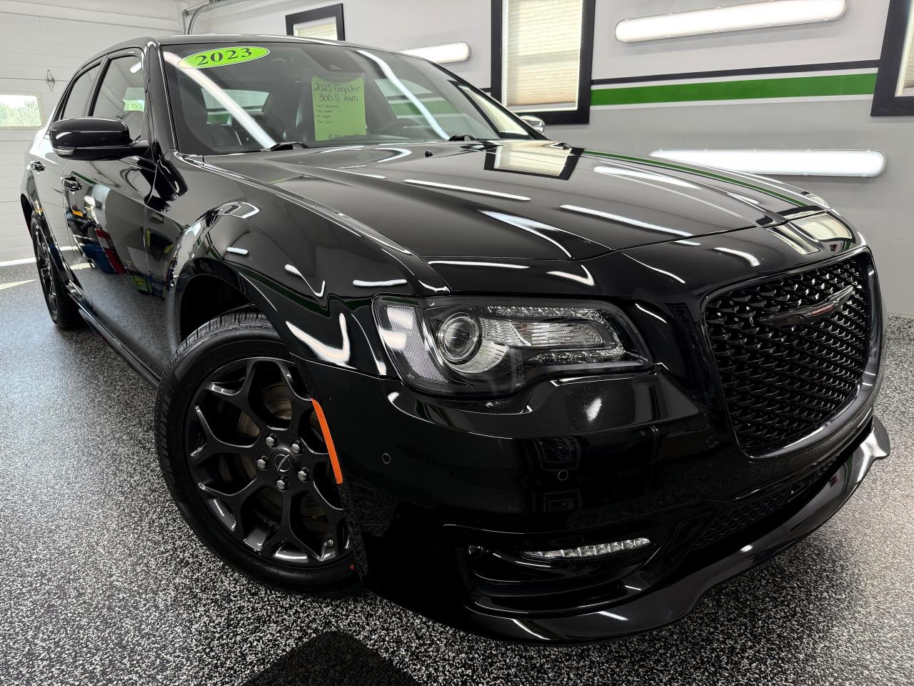 2023 Chrysler 300 *PENDING SALE* - Photo #1